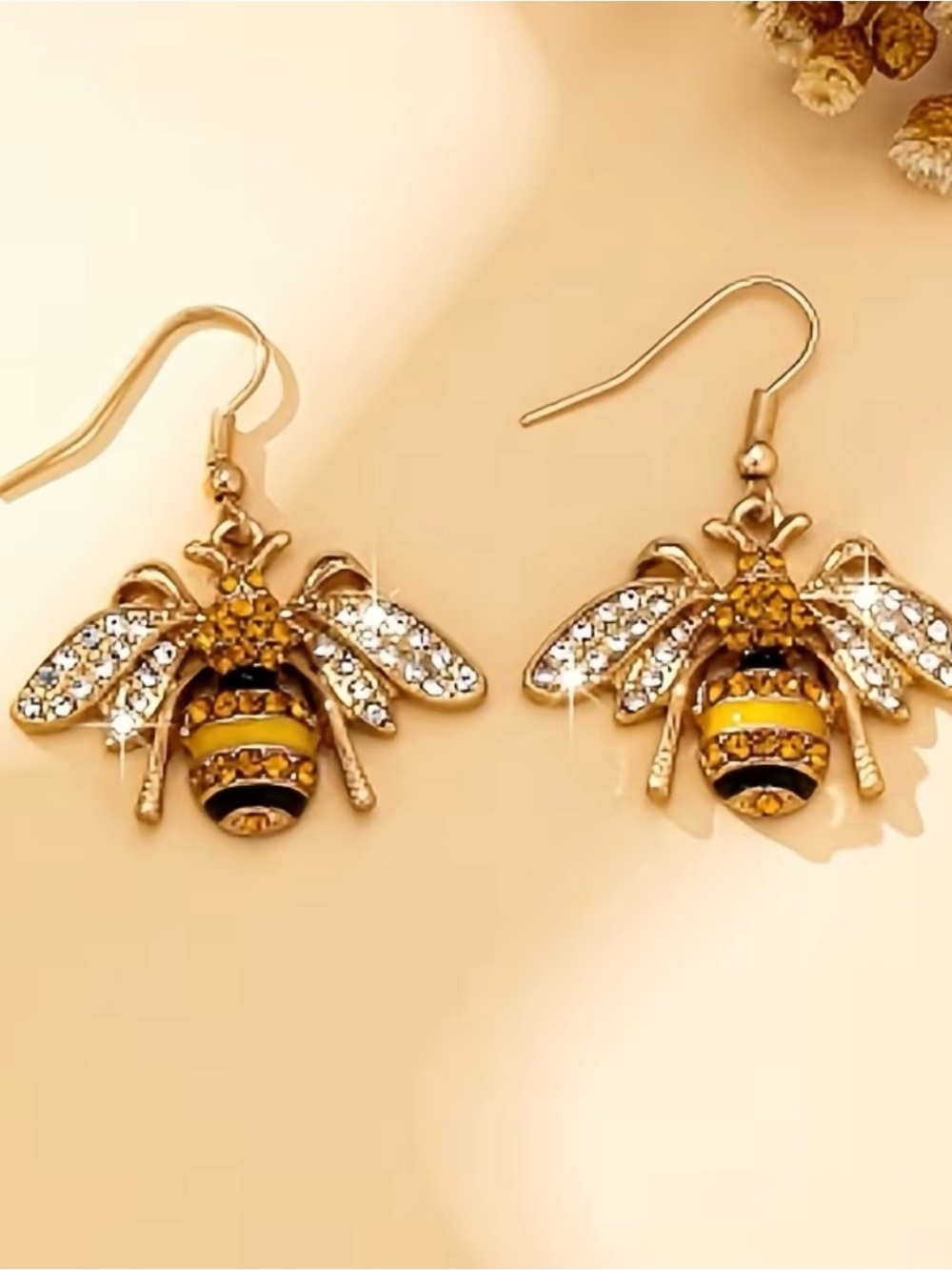 NEW! Unique Gold Bee Drop Earrings 🐝 B2-100